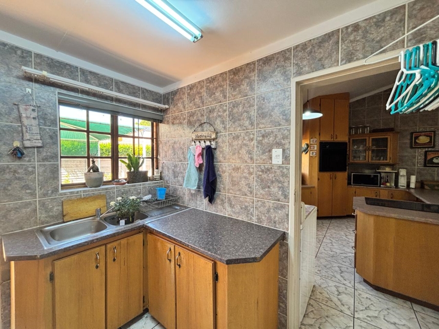 3 Bedroom Property for Sale in Mooivallei Park North West